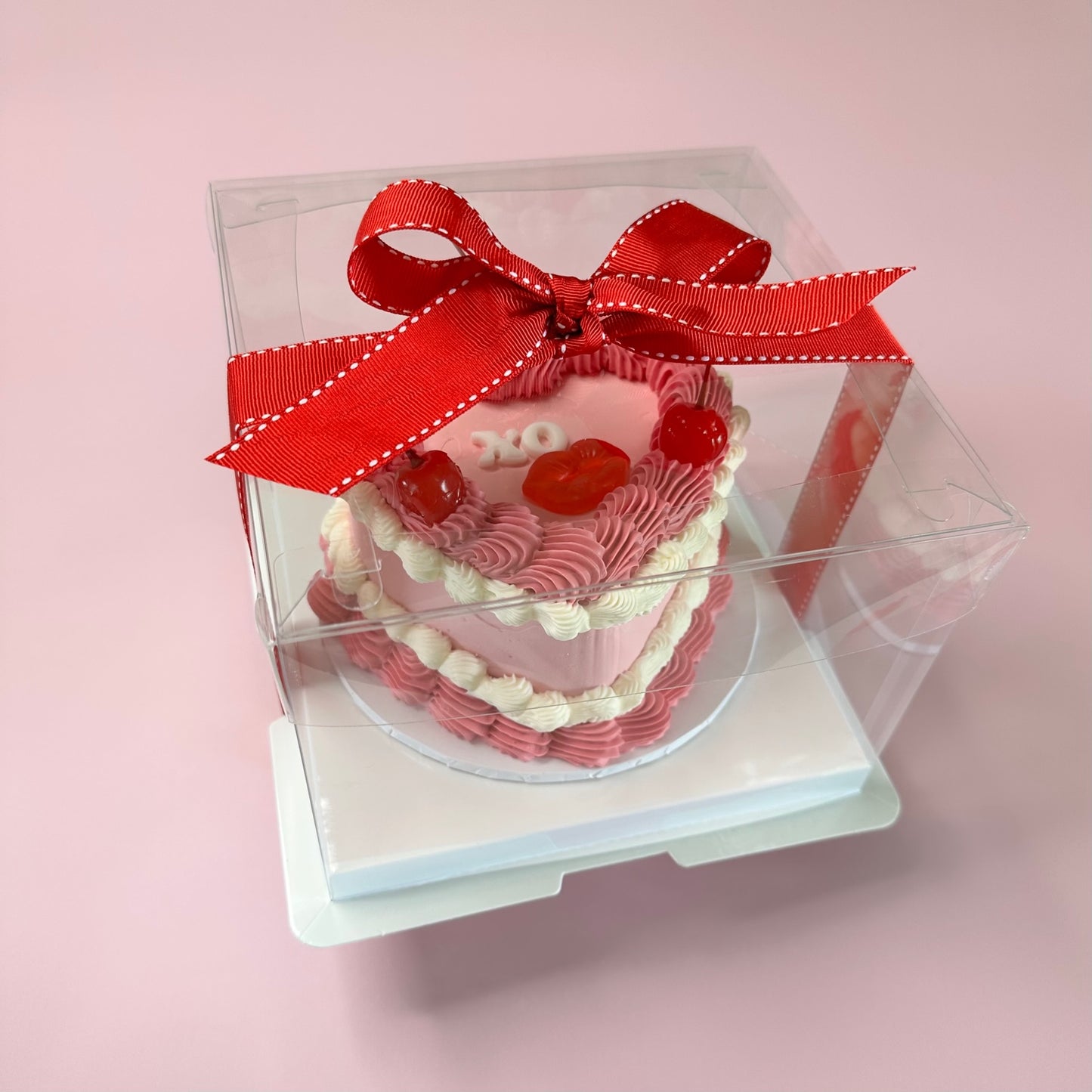 Retro Love - Mini Vintage Heart Cake
